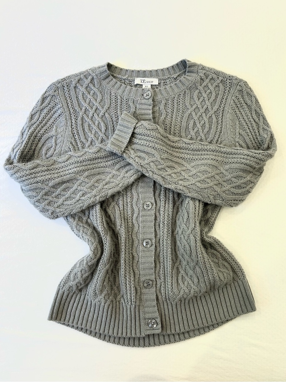 Gray cable knit crew neck cardigan the TOG shop cozy grandmacore cottage size S